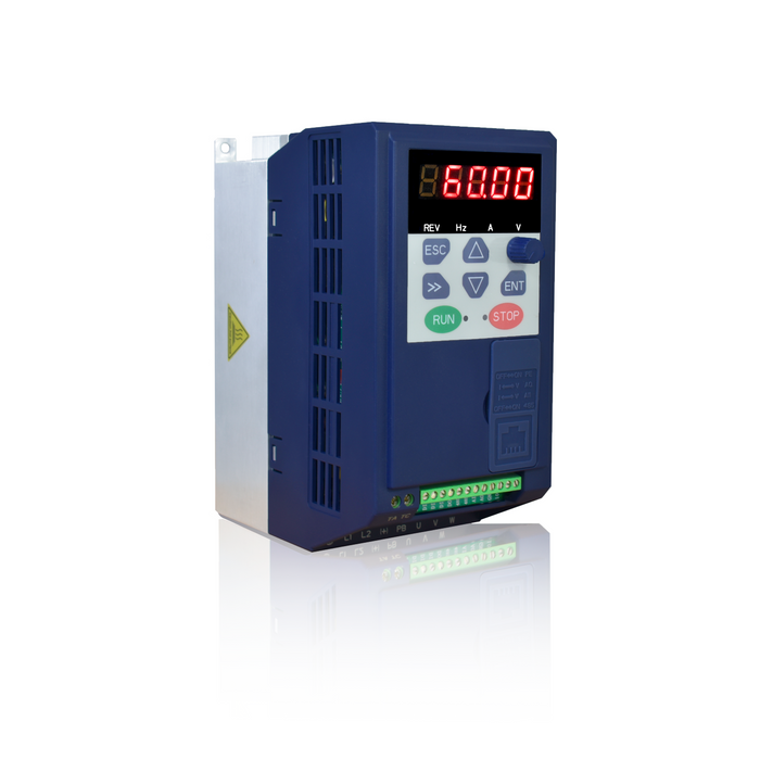 Variador de Frecuencia Marca Veikong Trifásico  0.5 hp VFD500M-R40GT2B, 200 - 240 VAC, Corriente (A): 2.8 - 3.2